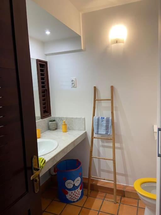 Studio Au Soleil Levant, Avec Piscine La Trinite Ngoại thất bức ảnh